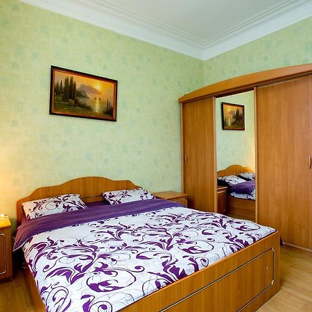 Apartments On Bolshaya Morskaya 65 Mykolaiv Exterior photo