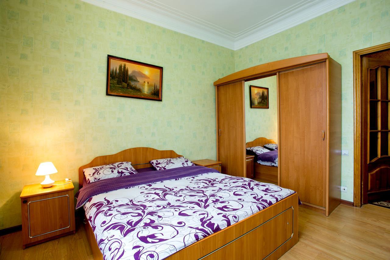 Apartments On Bolshaya Morskaya 65 Mykolaiv Exterior photo